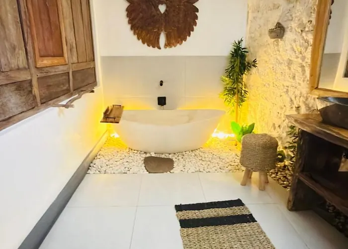 Apartment Alma 2 - Spacious And Confortable With Private Pool